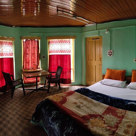 New Relax Inn, Pahalgam, 2 Km From Lidder Valley Екстер'єр фото
