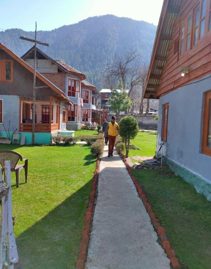 New Relax Inn, Pahalgam, 2 Km From Lidder Valley Екстер'єр фото