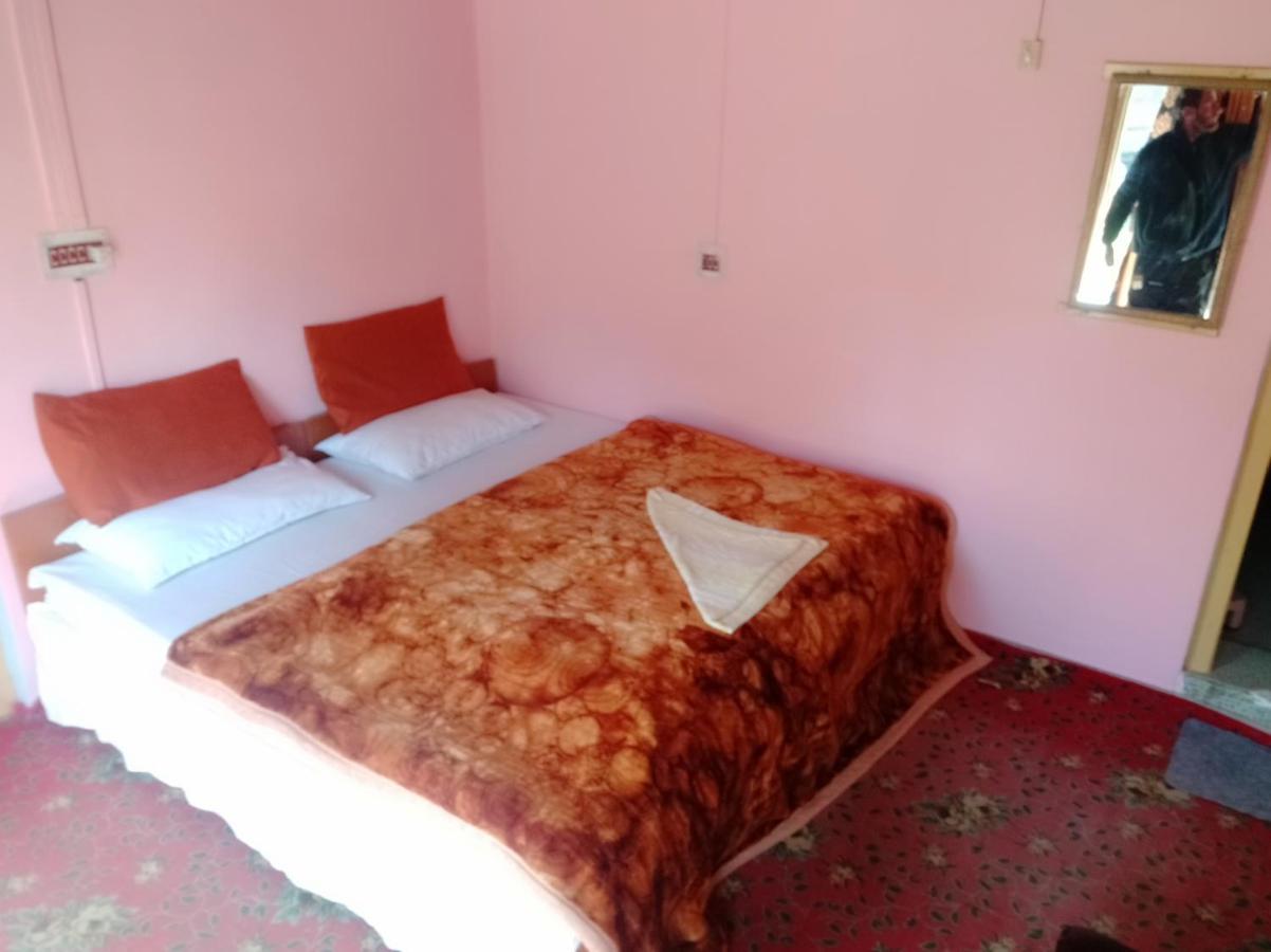 New Relax Inn, Pahalgam, 2 Km From Lidder Valley Екстер'єр фото