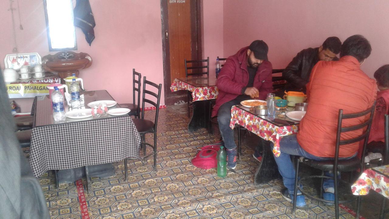 New Relax Inn, Pahalgam, 2 Km From Lidder Valley Екстер'єр фото